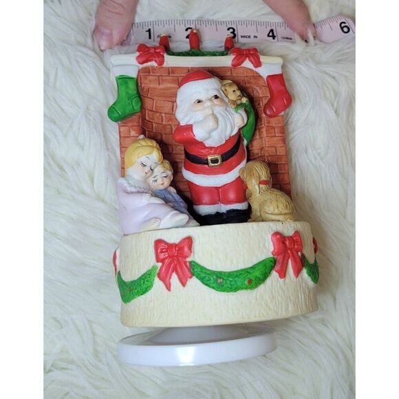 Vintage Santa Claus Ceramic Revolving Music box “Santa Claus Is Coming..” - Picture 8 of 8